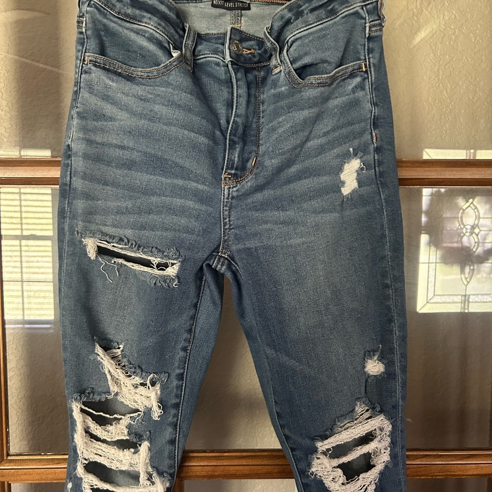 American Eagle Distressed Blue Jeans